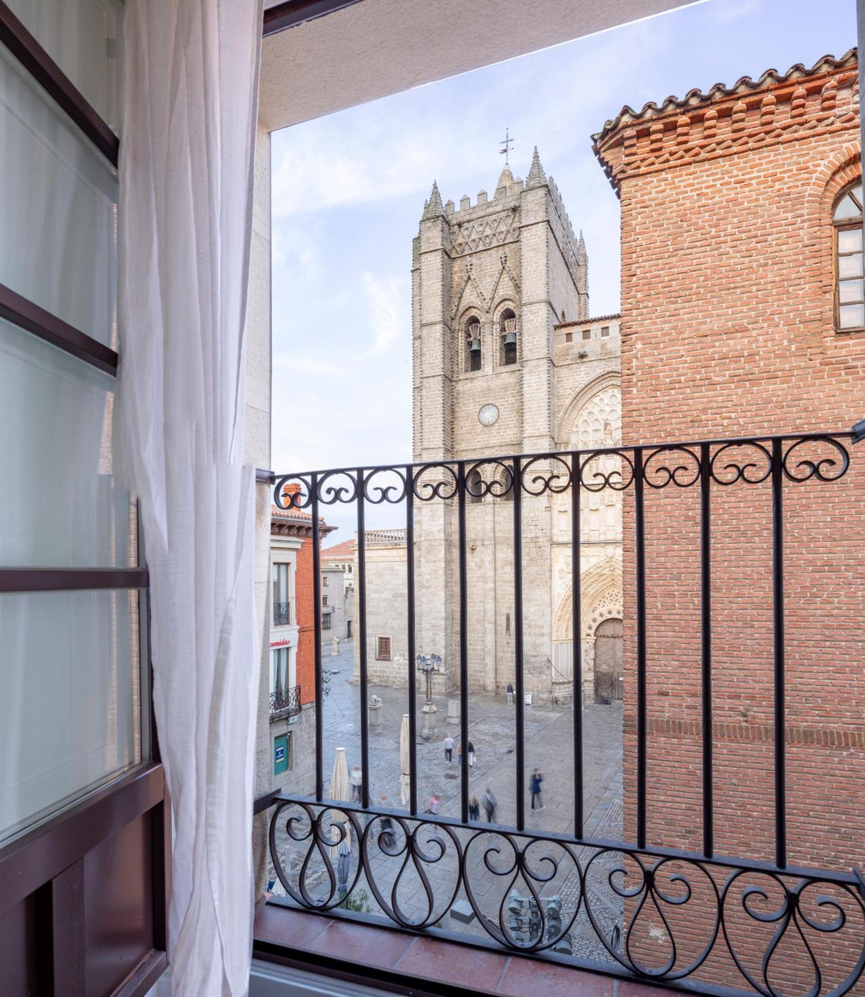 Apartamento Altior Catedral Homes Avila Bagian luar foto